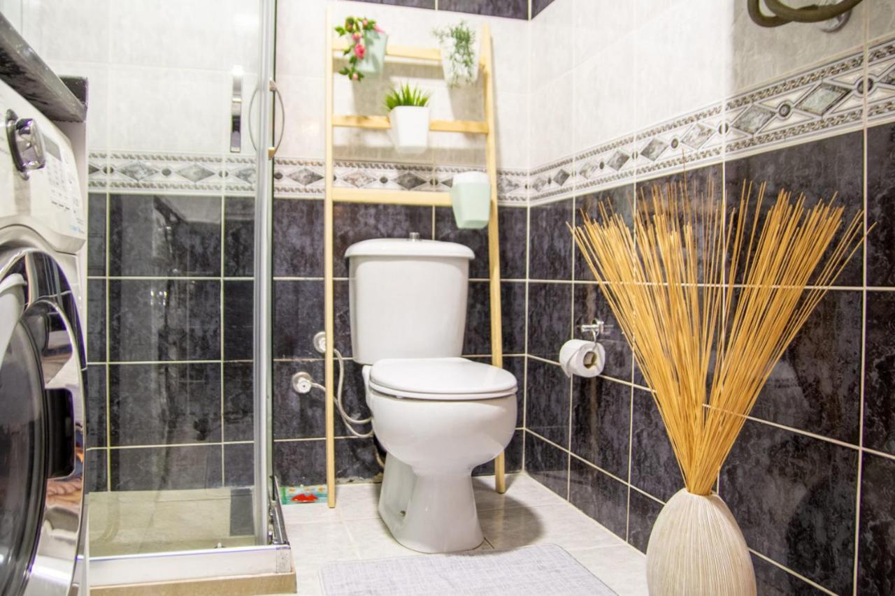 Amazing Flat Near The Coast With A Delightful Shared Terrace Close To Public Transportation In Karsiyaka İzmir Dış mekan fotoğraf