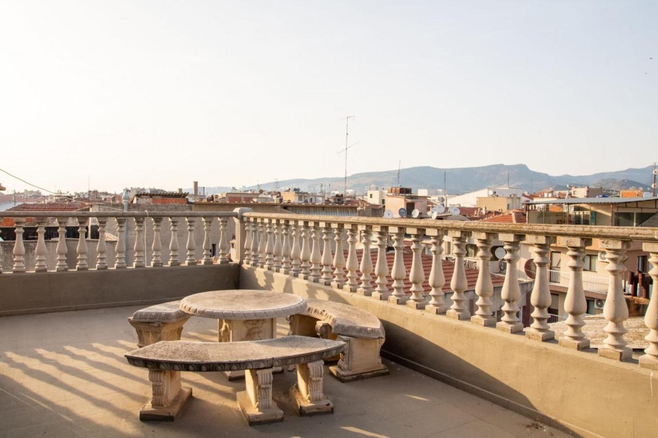 Amazing Flat Near The Coast With A Delightful Shared Terrace Close To Public Transportation In Karsiyaka İzmir Dış mekan fotoğraf